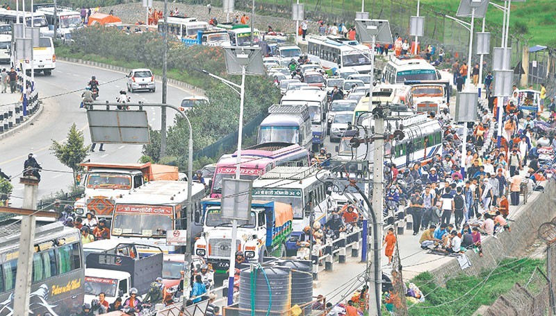 extra-lane-being-mooted-to-ease-traffic-bottleneck-at-jadibuti